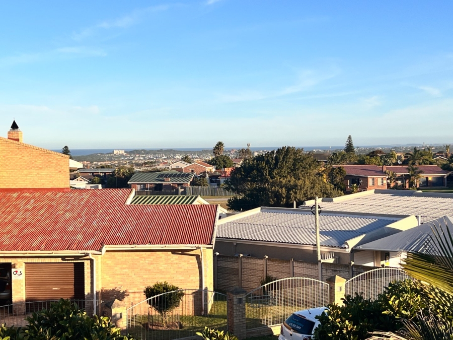 4 Bedroom Property for Sale in C Place Eastern Cape